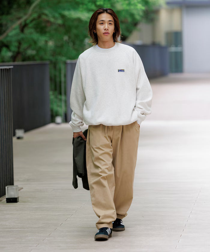 Big Silhouette One Point Logo Raglan Sleeve Spindle Sweatshirt [Limited Edition]