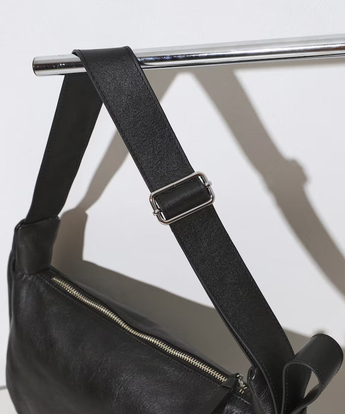 Leather Half Moon Shoulder Bag / Cowhide / Water-Repellent Leather