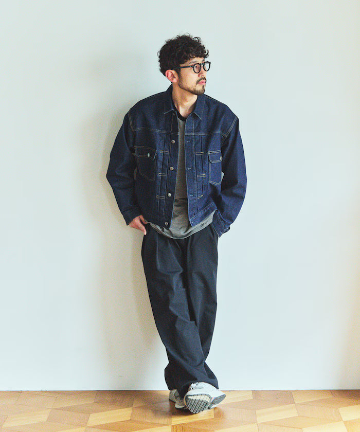 Short-Length Relaxed Denim Trucker Jacket
