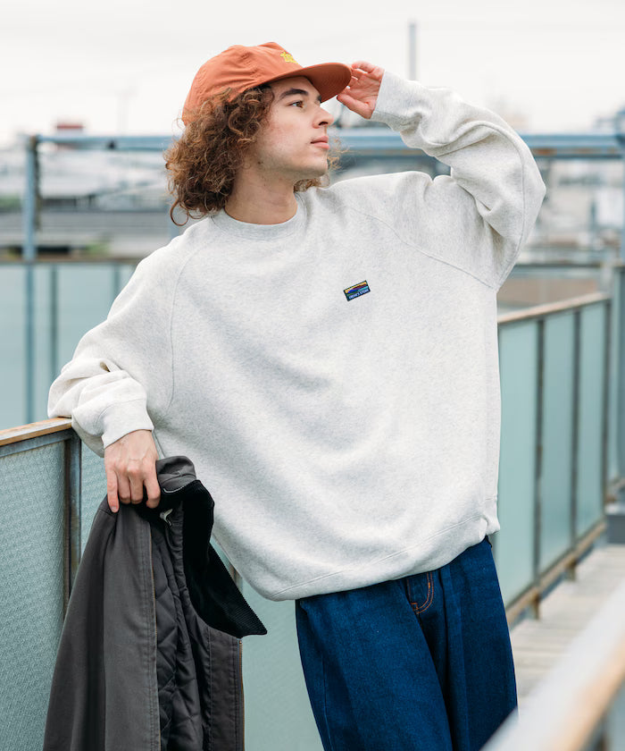 Big Silhouette One Point Logo Raglan Sleeve Spindle Sweatshirt [Limited Edition]