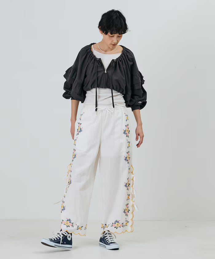 India Scallop Floral Embroidery Pants