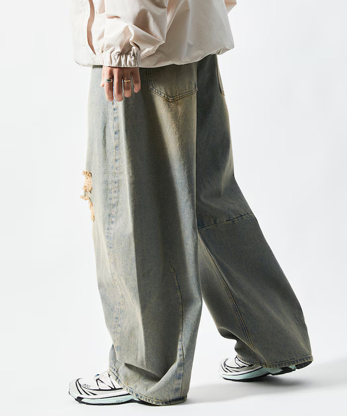 Wide Silhouette Curve Damaged Denim Pants