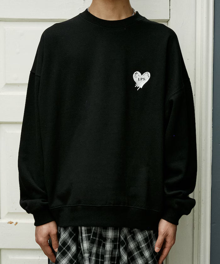 LOVE POP STUDIO HEART LOGO GRAPHIC SWEAT【Limited Edition】