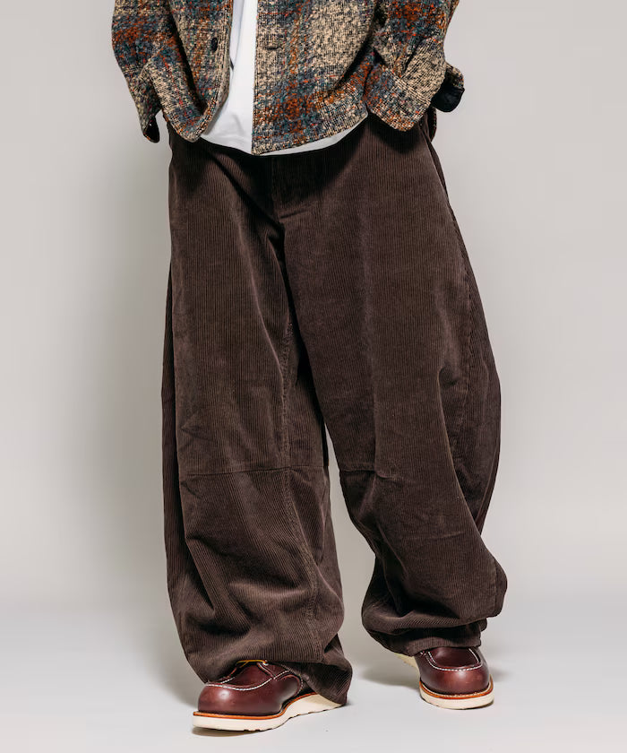 Wide Silhouette One Wash Curve Corduroy Pants