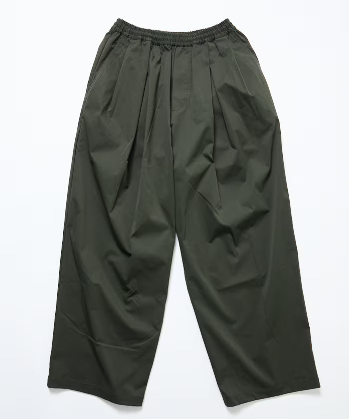 Wide Silhouette Poly chino Tuck Easy Pants 【Limited Release】