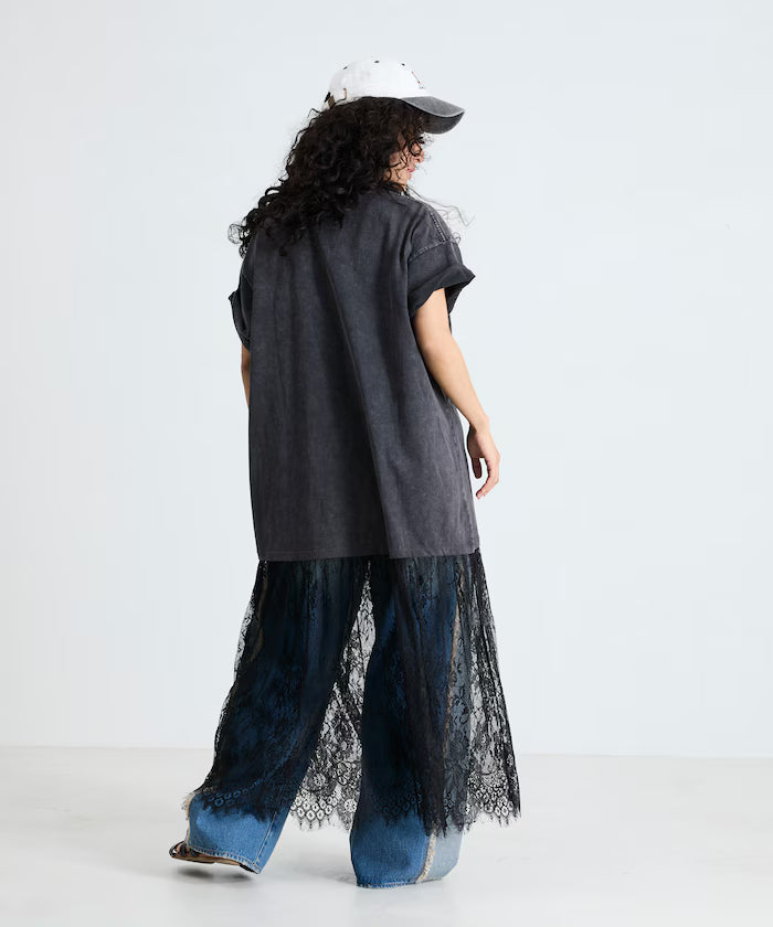 T-shirt lace docking one-piece