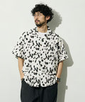 Open collar pattern short sleeve shirt / all-over design open collar shirt / compatible with set-up - White