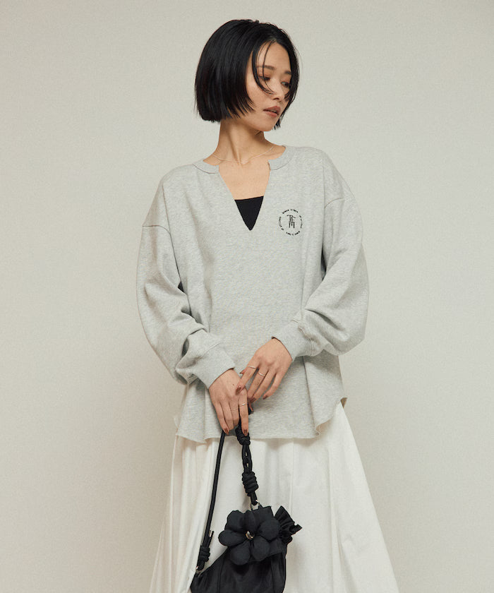 Organic Cotton V-Neck Embroidery Sweatshirt / Relaxed Fit / French Terry Sweatshirt