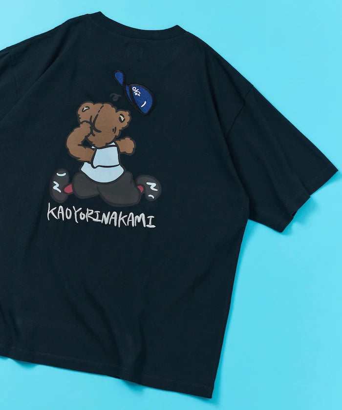 [Sales start on May 22 at 12:00] kaoyorinakami × FREAK'S STORE / Kaoyorinakami limited edition Hashiri Punch Bear Tee - Charcoal Gray