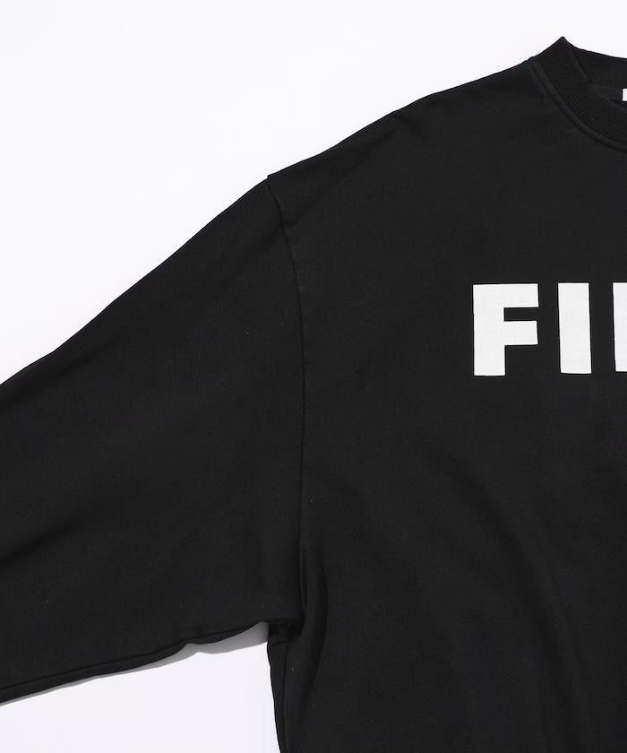 Front Print Crew Neck Sweat FIRST / Relaxed Fit