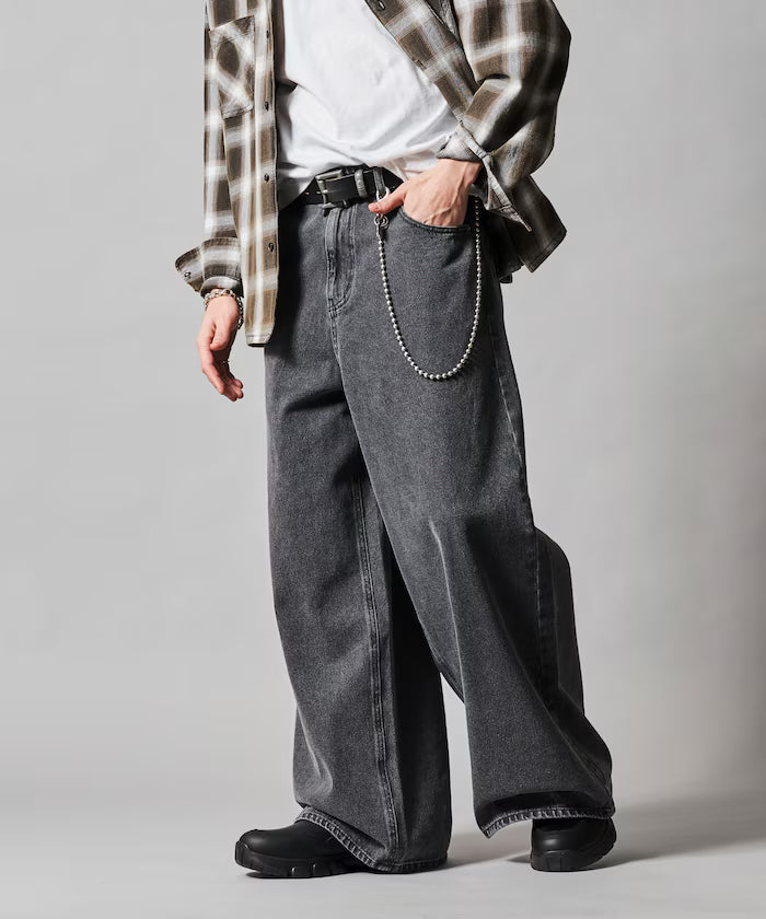 Wide Flare Silhouette Denim Pants [Limited Edition]