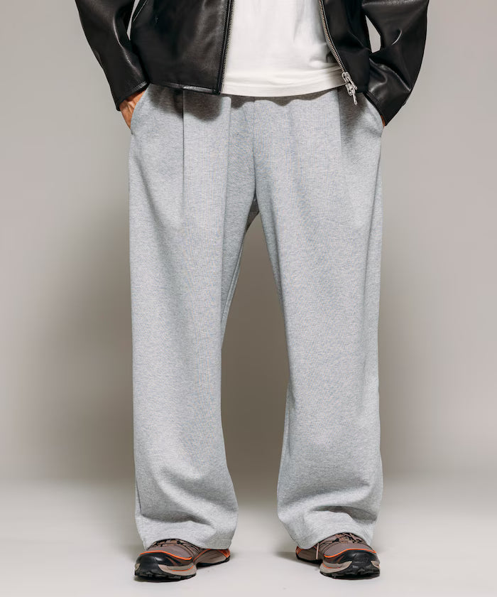Spindle Cardboard Sweatpants / Straight Silhouette