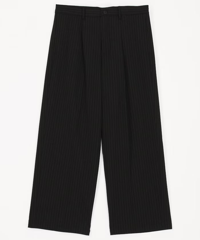 Wide Straight Silhouette One-Tuck Slack Pants