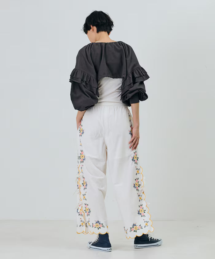 India Scallop Floral Embroidery Pants