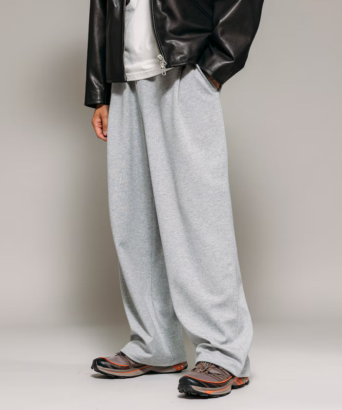 Spindle Cardboard Sweatpants / Straight Silhouette