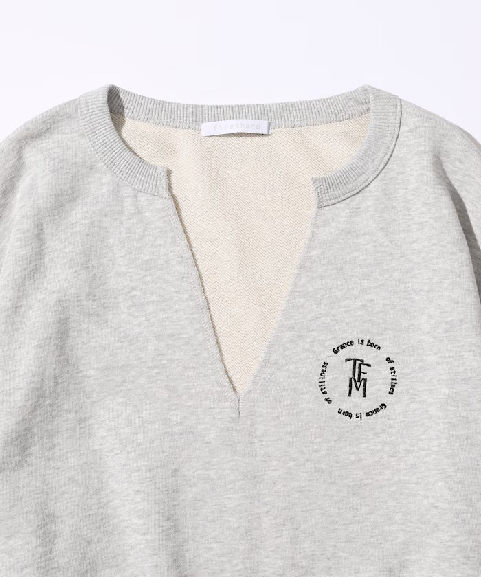 Organic Cotton V-Neck Embroidery Sweatshirt / Relaxed Fit / French Terry Sweatshirt