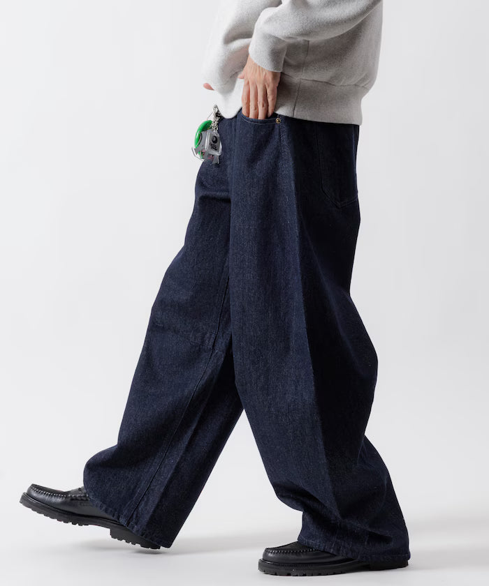 Wide Silhouette Curve Denim Pants One Wash