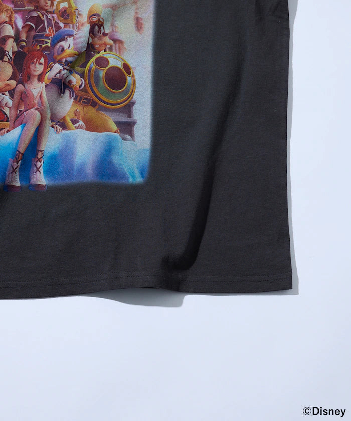 [March 27, 12:00 release] KINGDOM HEARTS II / KEY ART TEE / Kingdom Hearts II / Key Art T-Shirt