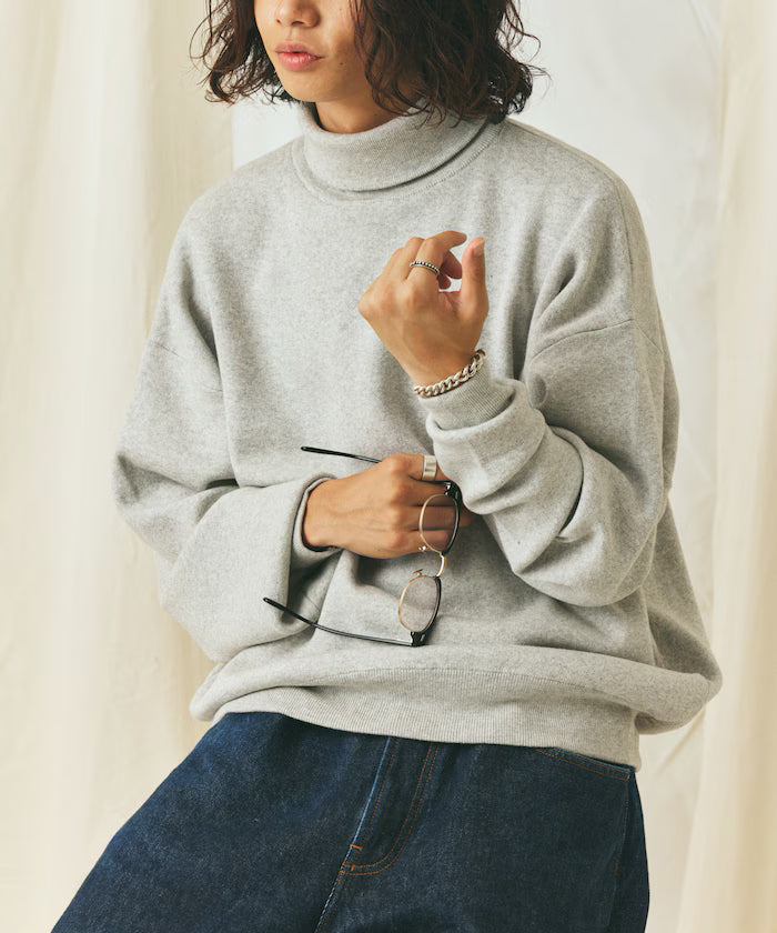 Relax Fit Sweat-Like Turtleneck Knit 【Limited Edition】