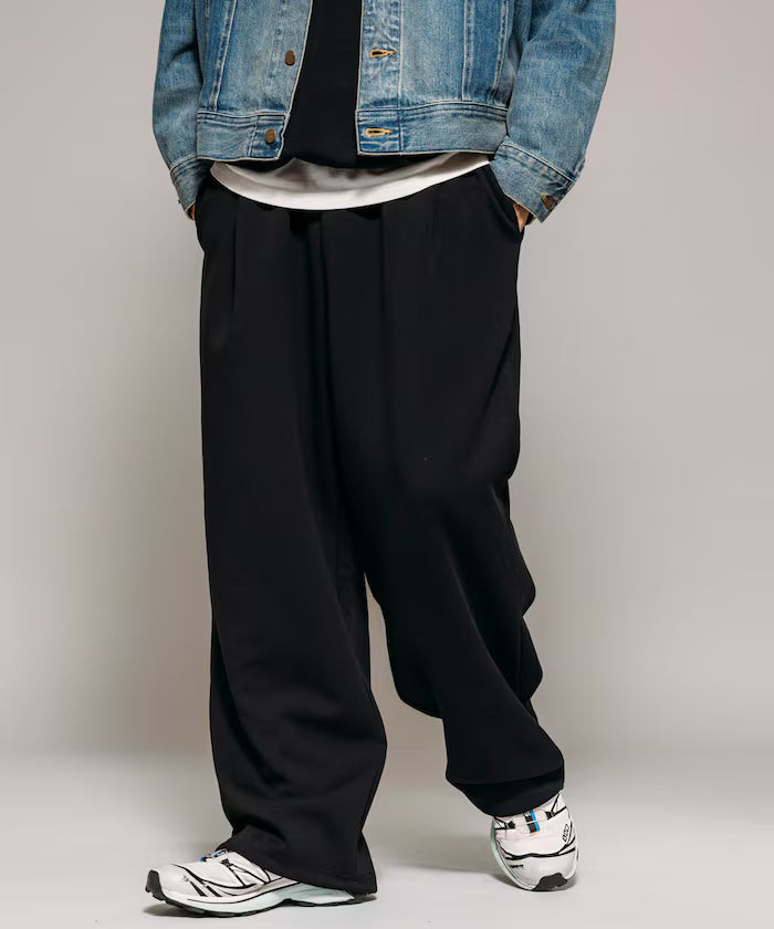 Spindle Cardboard Sweatpants / Straight Silhouette