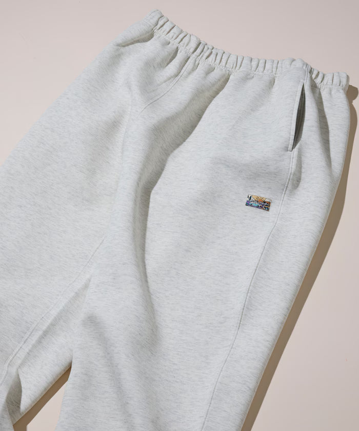 Big Silhouette Cardboard One Point Logo Spindle Sweat Pants