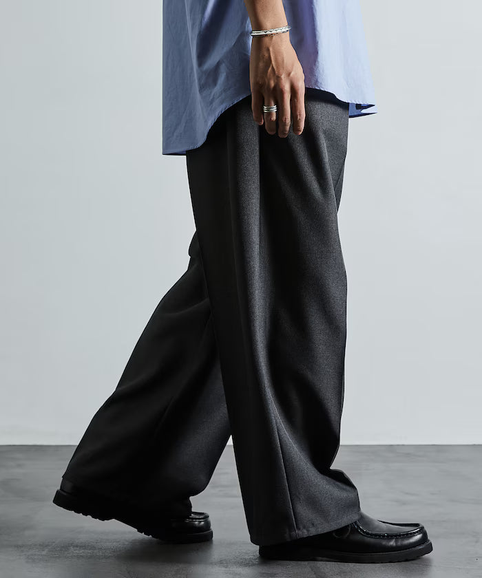 Wide Silhouette Staple Twill Easy Slacks/Wide Slacks [Limited Edition]