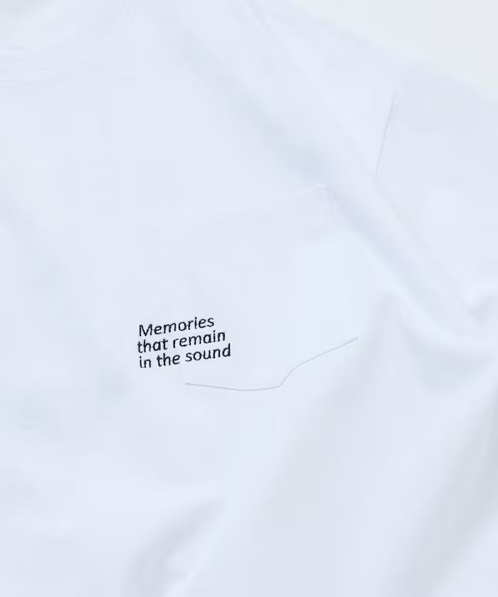 Big silhouette one-point embroidery back print hem code pocket T-shirt [Limited Edition]
