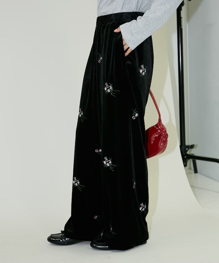 Flower Embroidery Velvet Easy Pants Limited Edition