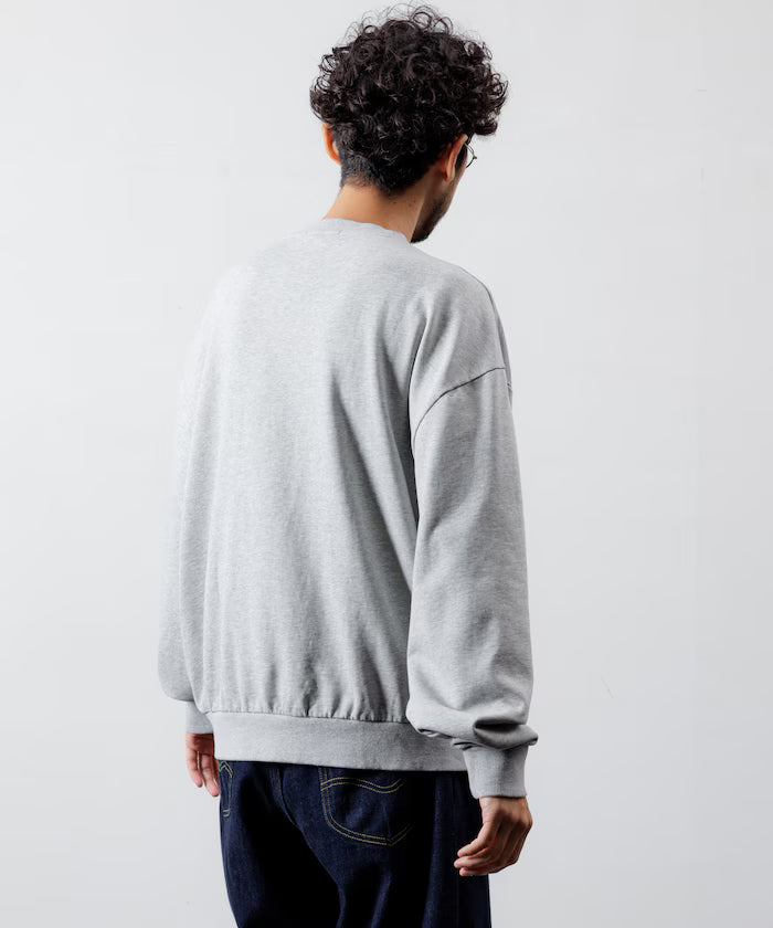 Front Print Crew Neck Sweat FIRST / Relaxed Fit