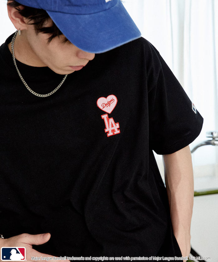 Custom MLB One Point Heart T-Shirt Limited Edition - Black