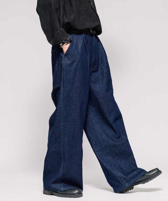 Wide Silhouette Straight Denim