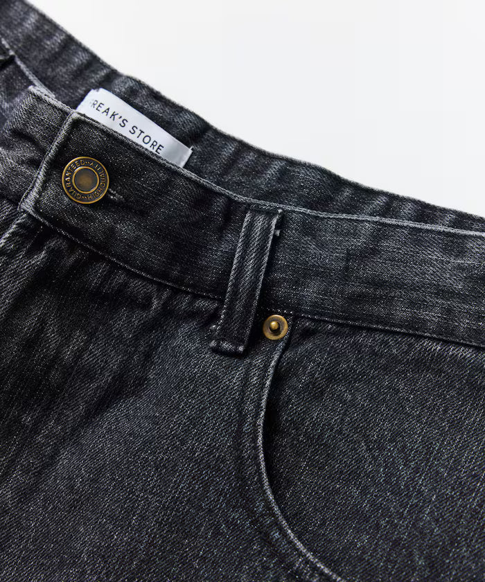 Wide Silhouette One Wash Curved Denim Cropped Shorts