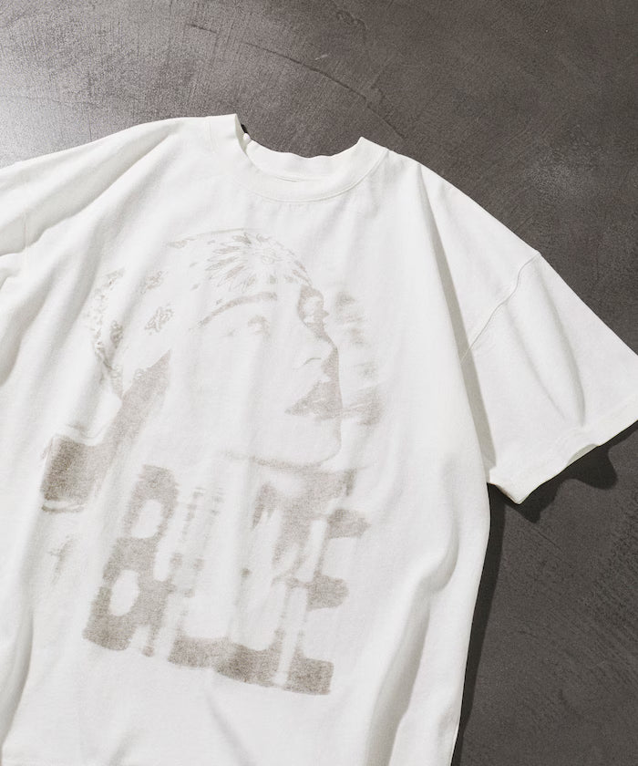 【EXCLUSIVE】BILLIE EILISH Blohsh LOGO S/S Tee / Billie Eilish Blosh Logo Print T-Shirt - Off-White