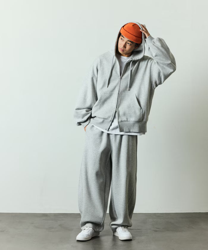 Wide Silhouette Bonding Barrel Leg Sweatpants 【Limited Edition】