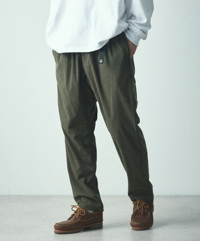 Basic silhouette corduroy climbing pants / tapered silhouette [limited edition]