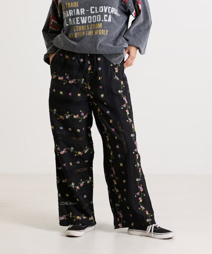 Dobby Floral Embroidery x Lace Pants