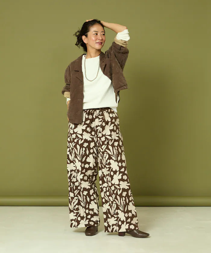 Monotone Embroidered Easy Pants