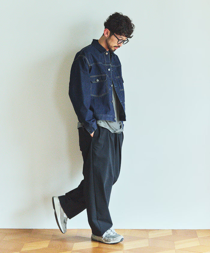 Short-Length Relaxed Denim Trucker Jacket
