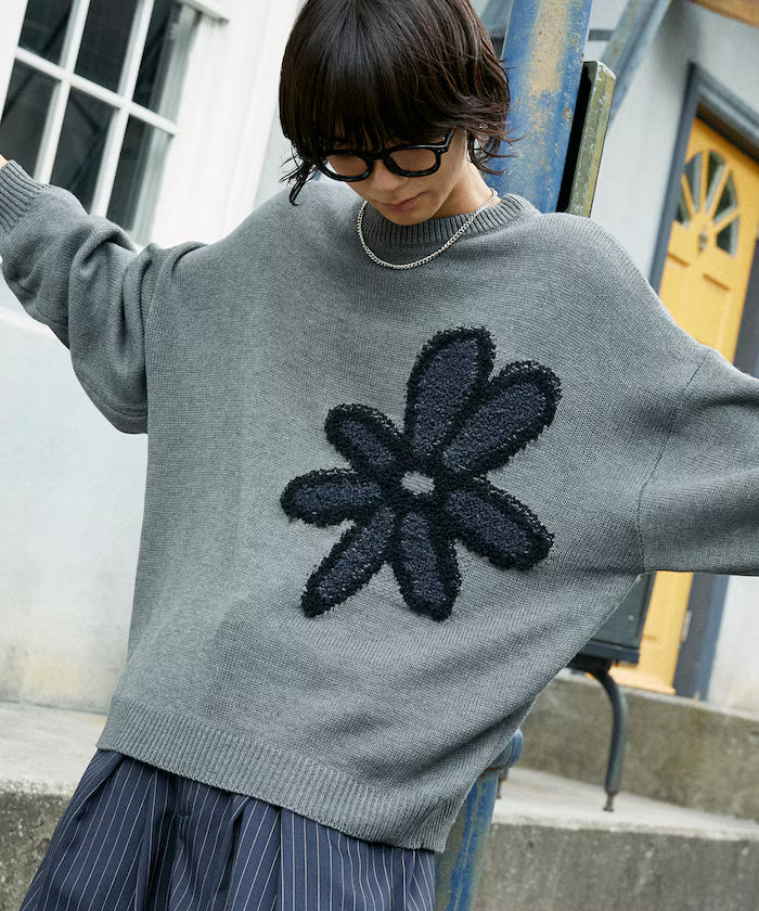 Boucle Flower Pullover Knit [Limited Edition] - Charcoal Gray