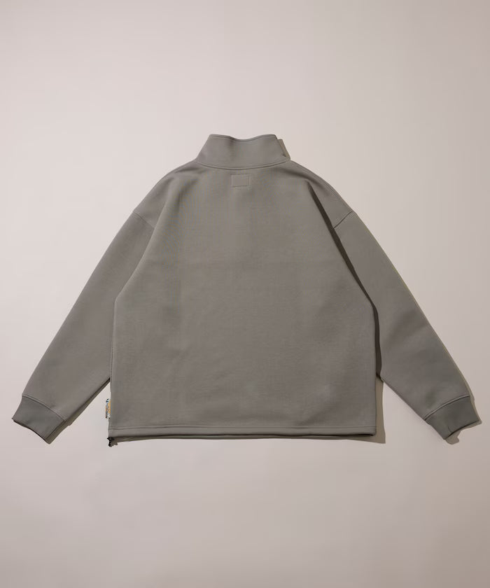 Big Silhouette Spindle Cardboard One Point Logo Snap Button Sweat