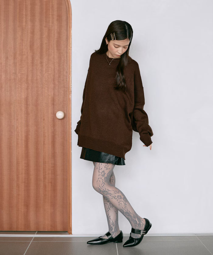 Sweat-like Lettered Knit / Jacquard Knit