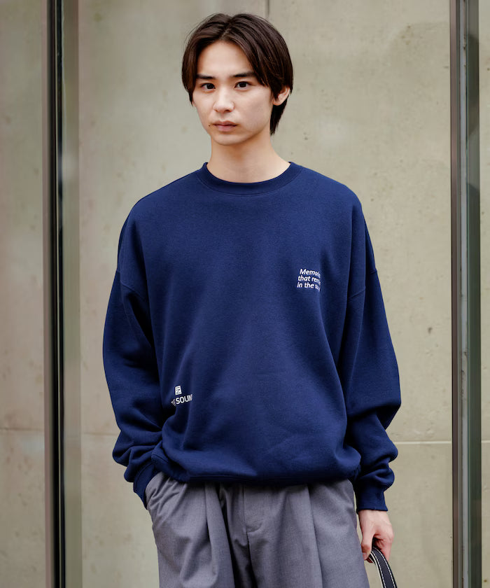 Big silhouette one-point embroidery back print hem code crew neck sweatshirt 【limited edition】
