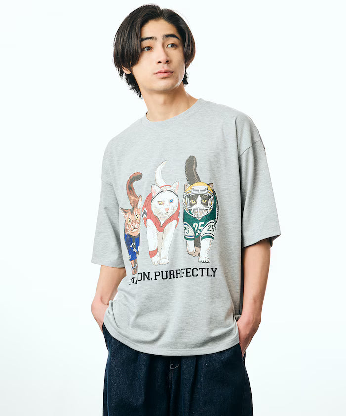 Limited Edition Big Silhouette Back Print T-Shirt THREE CATS