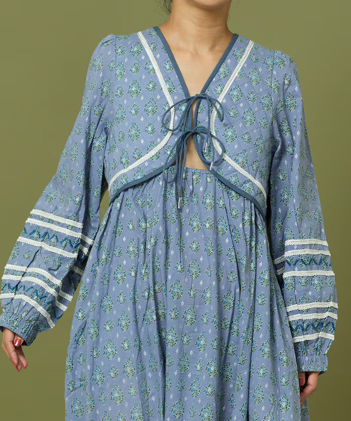 Bust Cut One-Piece with Chest Quilt and Ribbon