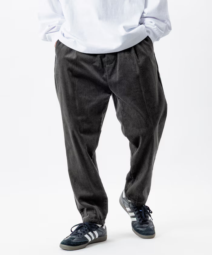 Basic Silhouette Corduroy Easy Pants 【Limited Edition】
