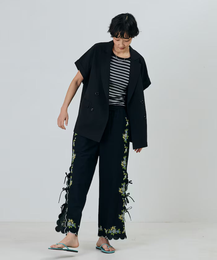 India Scallop Floral Embroidery Pants