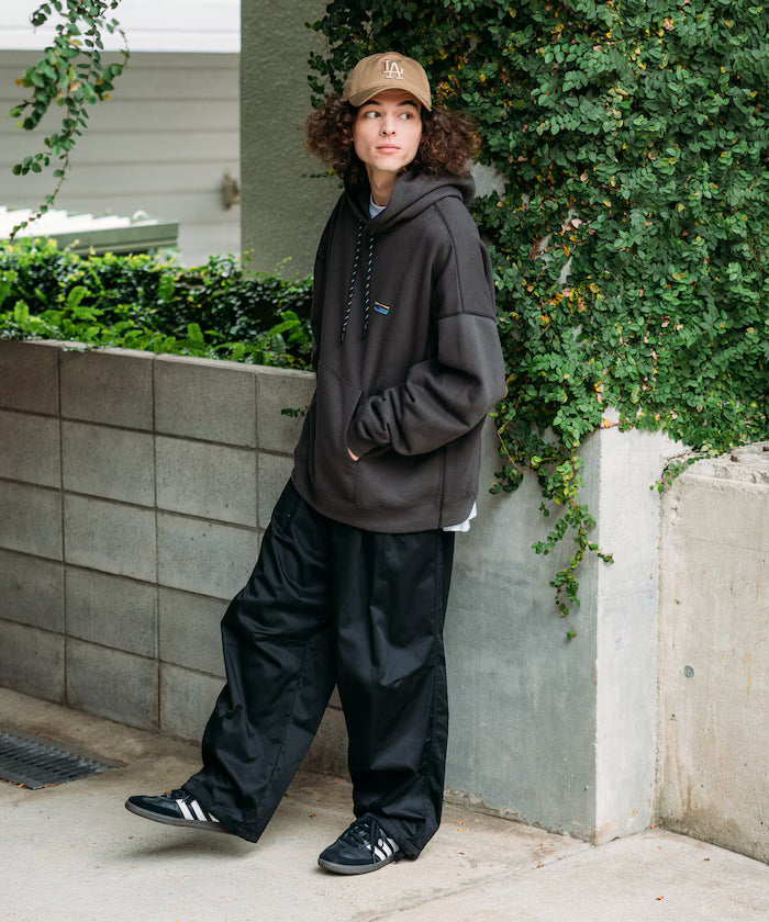 Big silhouette one-point logo pullover hoodie/hem cord/back brushed 【limited edition】