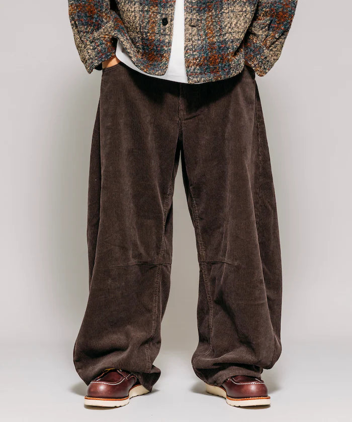 Wide Silhouette One Wash Curve Corduroy Pants