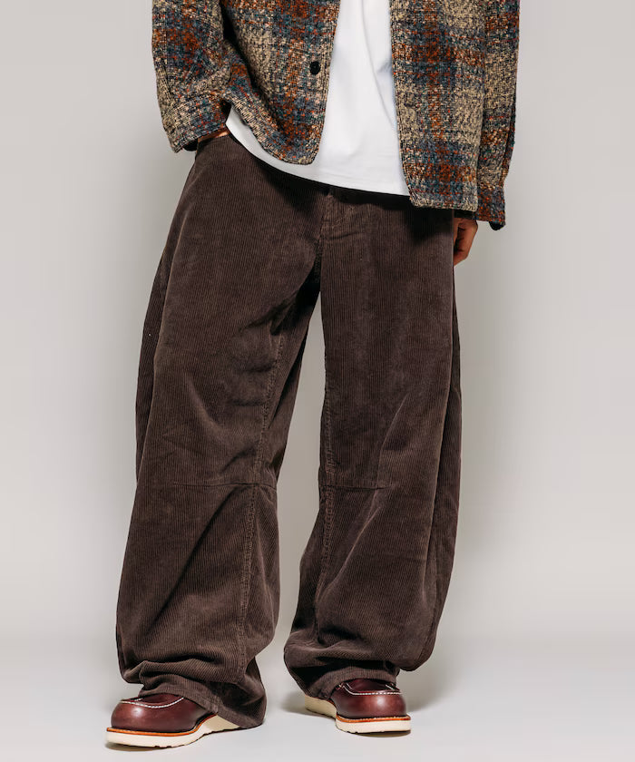 Wide Silhouette One Wash Curve Corduroy Pants