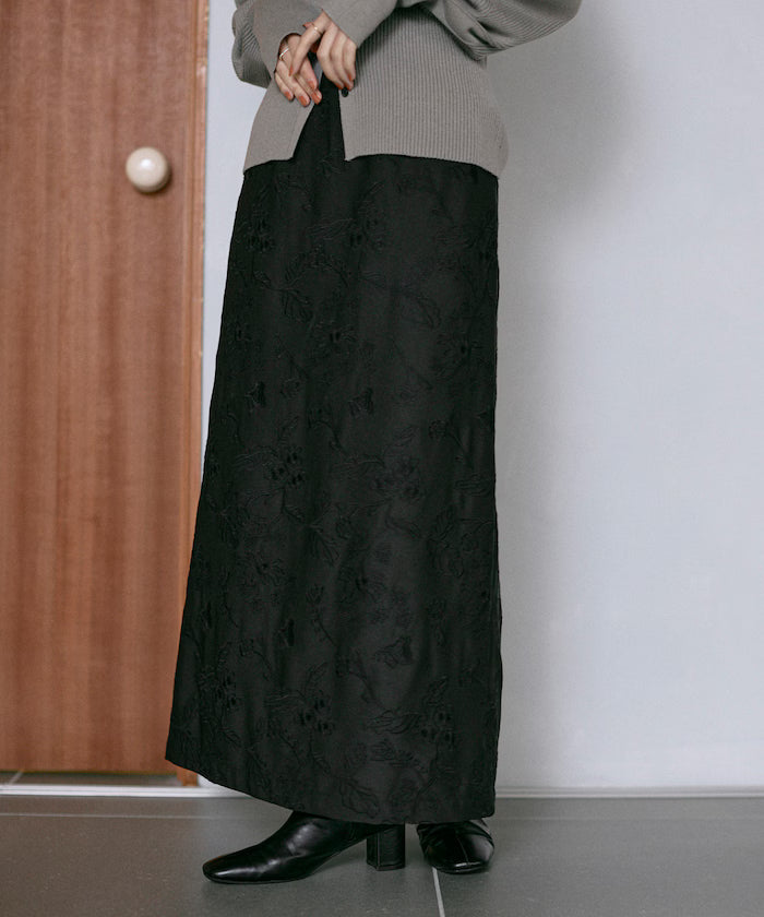 Flower Embroidery I-Line Easy Skirt